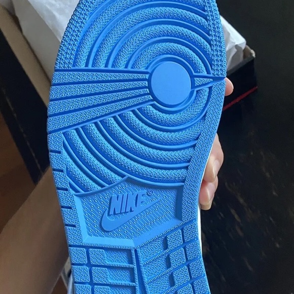 Jordan 1 university blue - Picture 3 of 5